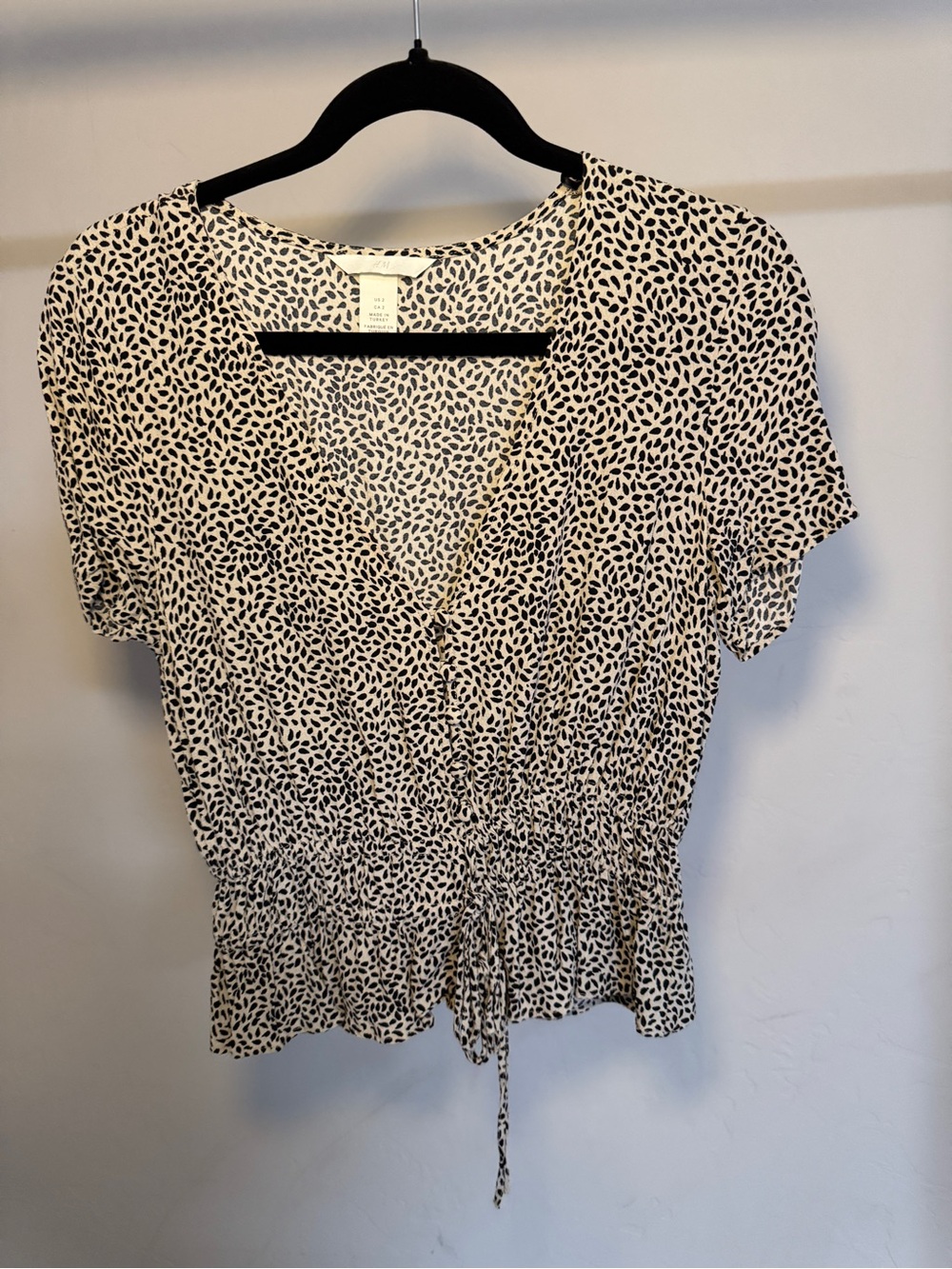 H&M Black and White Printed V-Neck Drawstring Blouse